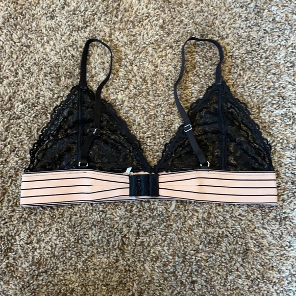 Tobi Bra - Picture 3 of 3